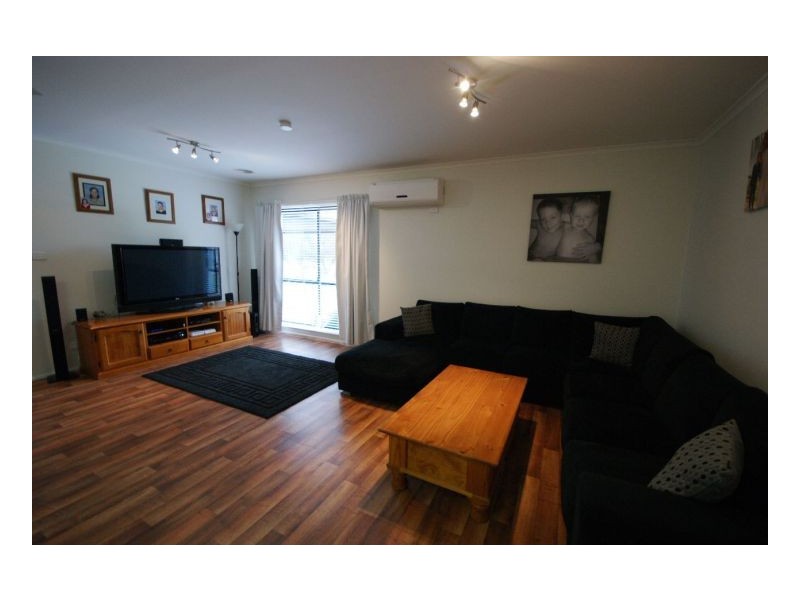 520 Poictiers St, Deniliquin NSW 2710