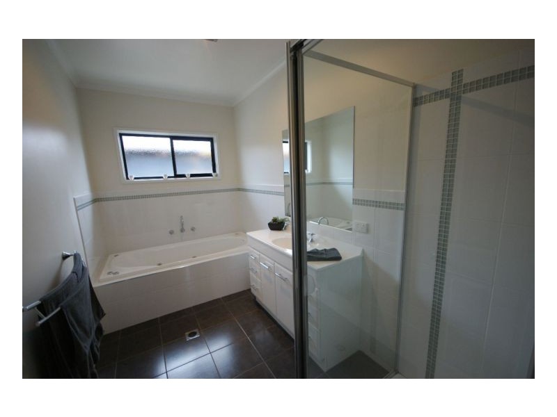 520 Poictiers St, Deniliquin NSW 2710