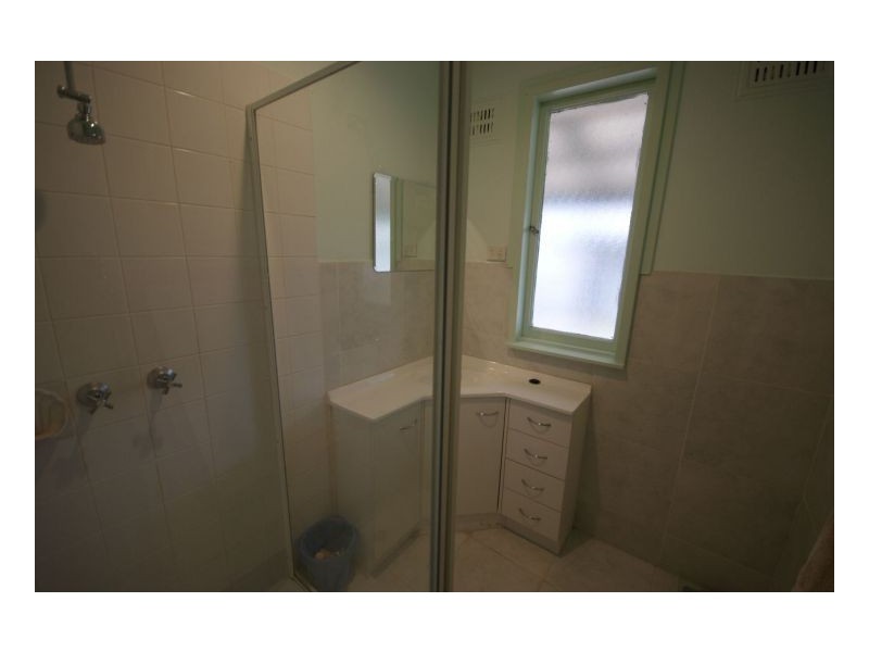 6 Robertson Cres, Deniliquin NSW 2710