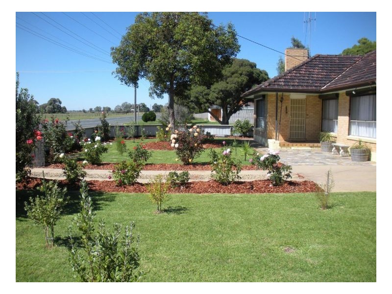 246 Finley Rd, Deniliquin NSW 2710