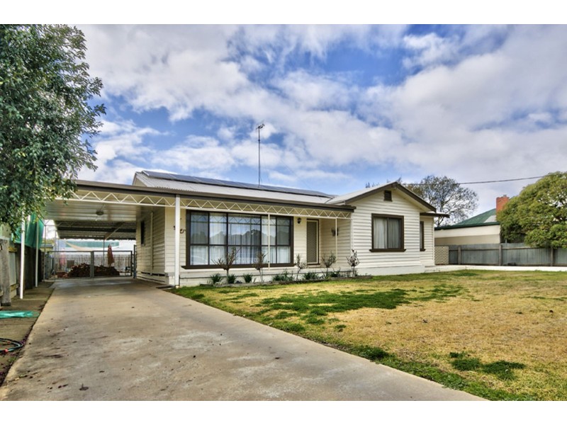 317 Finley Road, Deniliquin NSW 2710