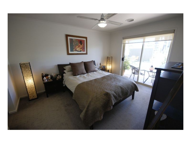 61 Burton St, Deniliquin NSW 2710