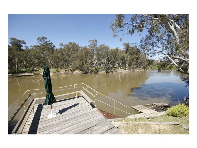 513 St Michael St, Deniliquin NSW 2710