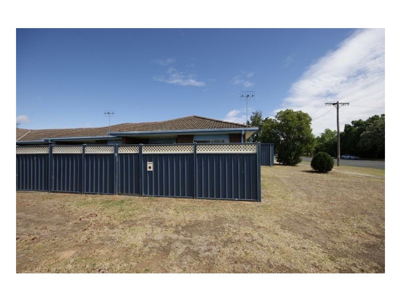 5/334 Henry St, Deniliquin NSW 2710