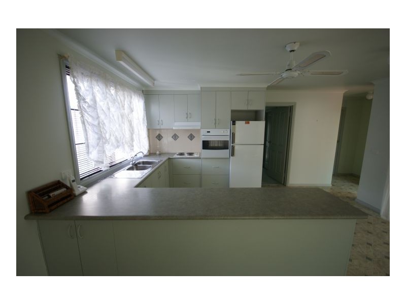 2/93 Macauley Street, Deniliquin NSW 2710
