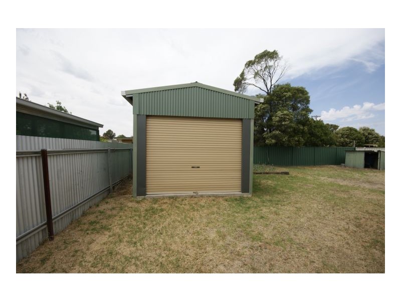 128 Dick Street, Deniliquin NSW 2710