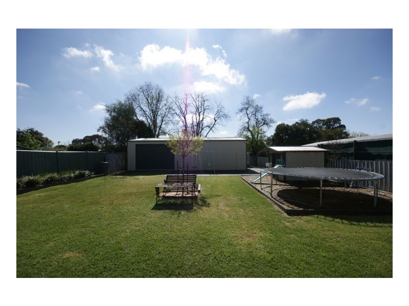 231 Henry Street, Deniliquin NSW 2710