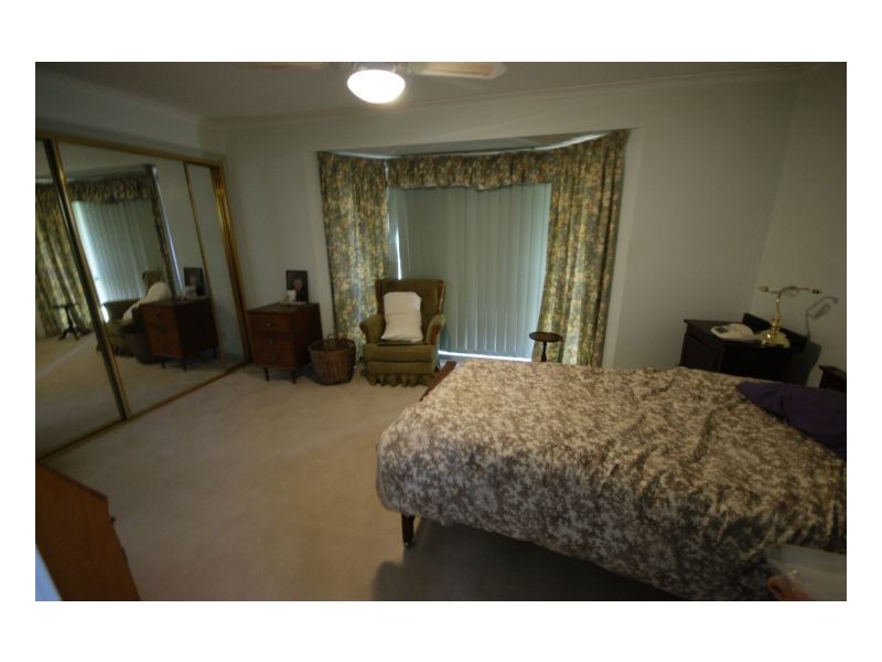 2/407 Cressy St, Deniliquin NSW 2710