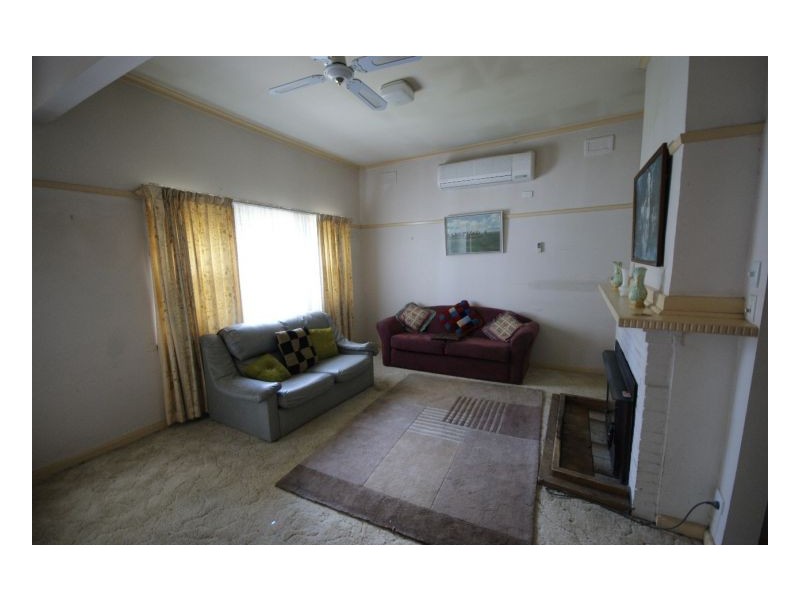 128 Edwardes Street, Deniliquin NSW 2710