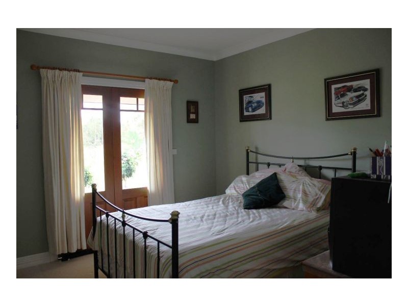 121 Riverview Dr, Deniliquin NSW 2710