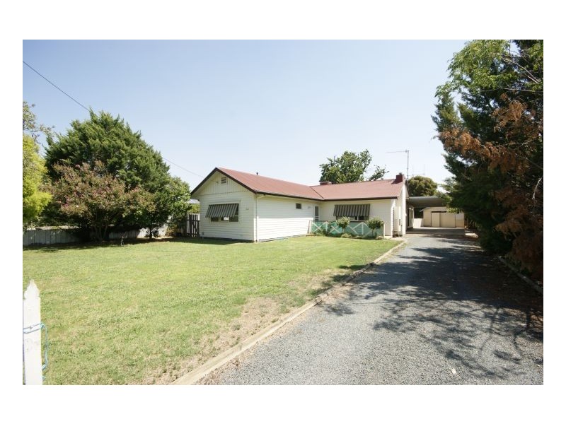 414 Henry Street, Deniliquin NSW 2710