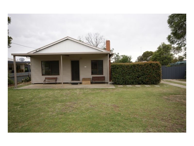 475 Poictiers Street, Deniliquin NSW 2710