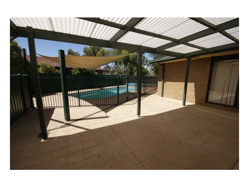 2 Taylor Court, Deniliquin NSW 2710
