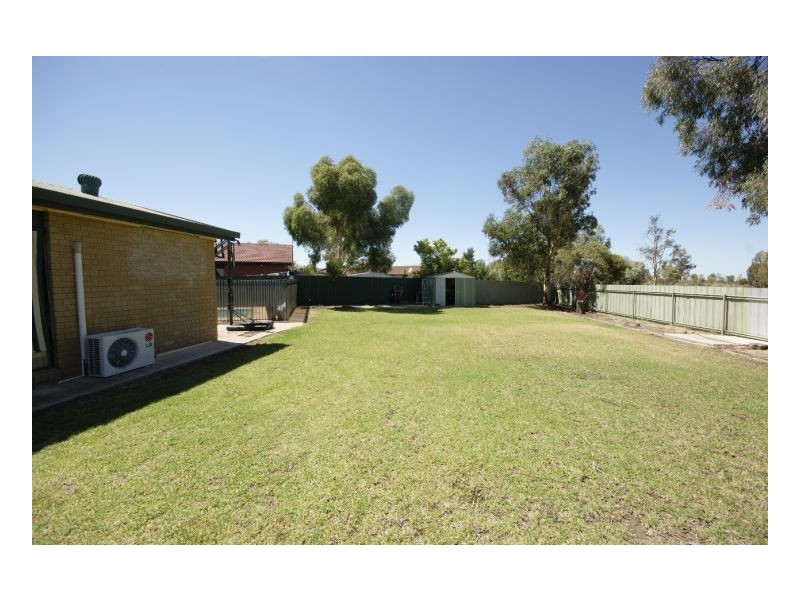 2 Taylor Court, Deniliquin NSW 2710