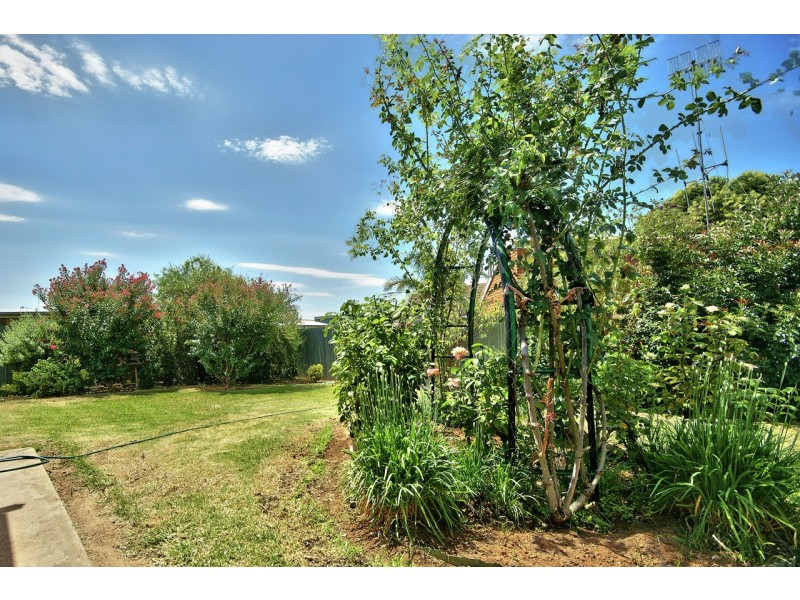 2/427 Harfleur Street, Deniliquin NSW 2710