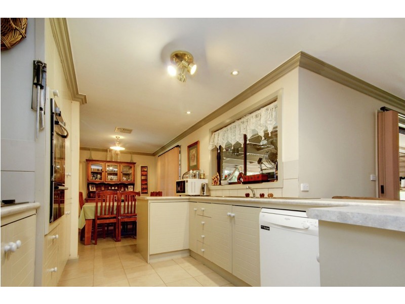 327 Jameson St, Deniliquin NSW 2710