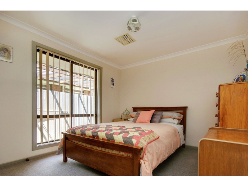 327 Jameson St, Deniliquin NSW 2710