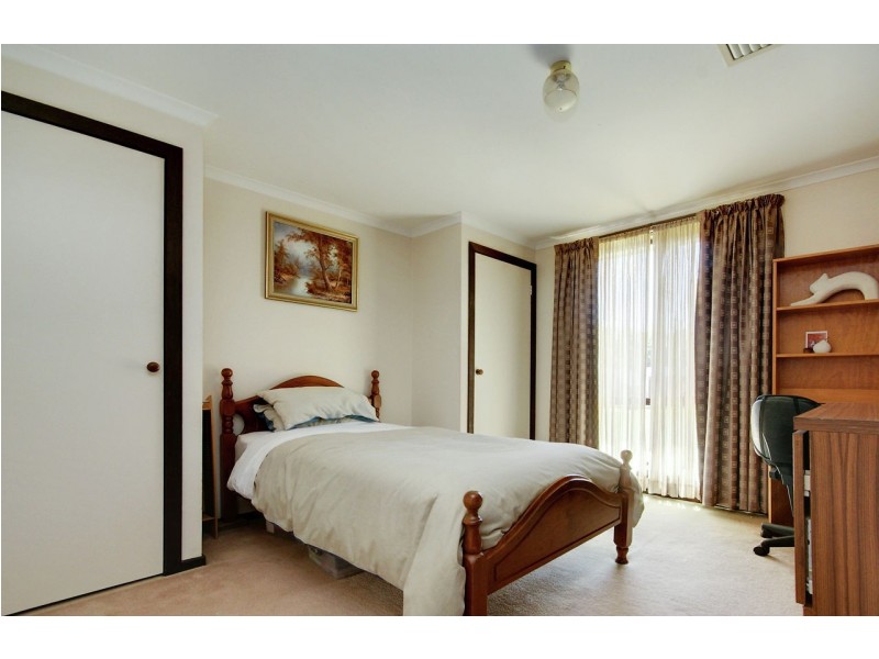 327 Jameson St, Deniliquin NSW 2710