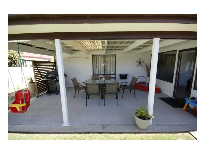 102 Ross St, Deniliquin NSW 2710