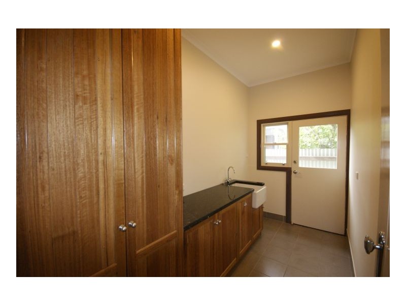 427 George Street, Deniliquin NSW 2710