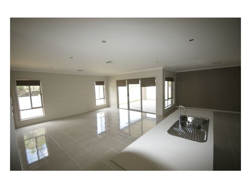 186 Wanderer Street, Deniliquin NSW 2710