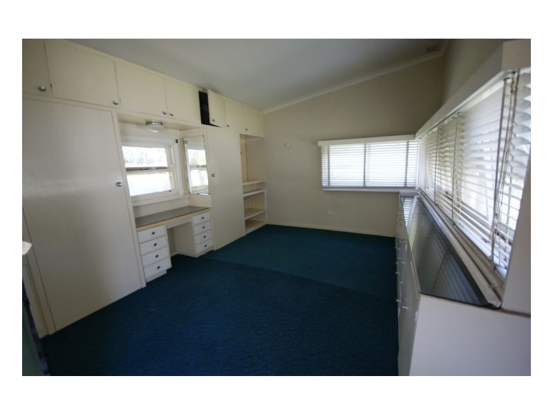 257 River Street, Deniliquin NSW 2710