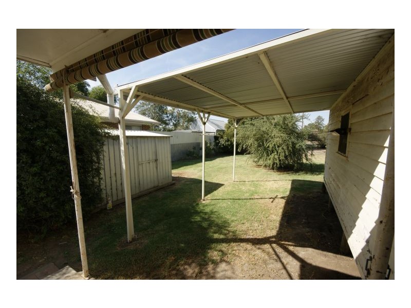 257 River Street, Deniliquin NSW 2710
