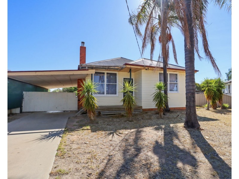 291 Sloane Street, Deniliquin NSW 2710