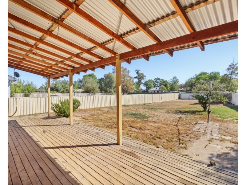 291 Sloane Street, Deniliquin NSW 2710