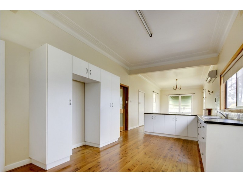 306 Poictiers Street, Deniliquin NSW 2710