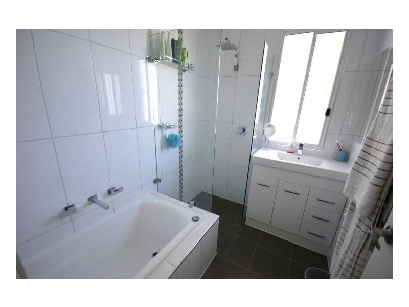 341 Sloane Street, Deniliquin NSW 2710