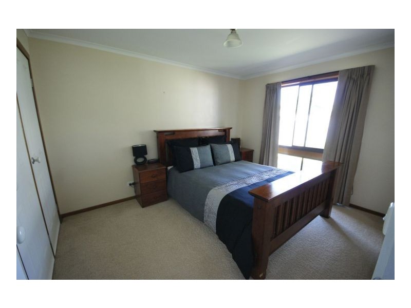 92 Macauley St, Deniliquin NSW 2710