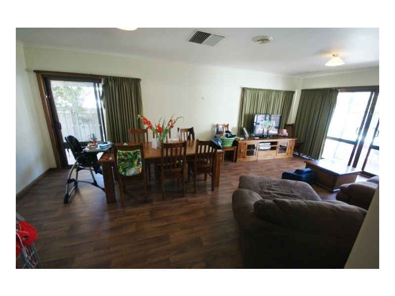 280 Victoria St, Deniliquin NSW 2710