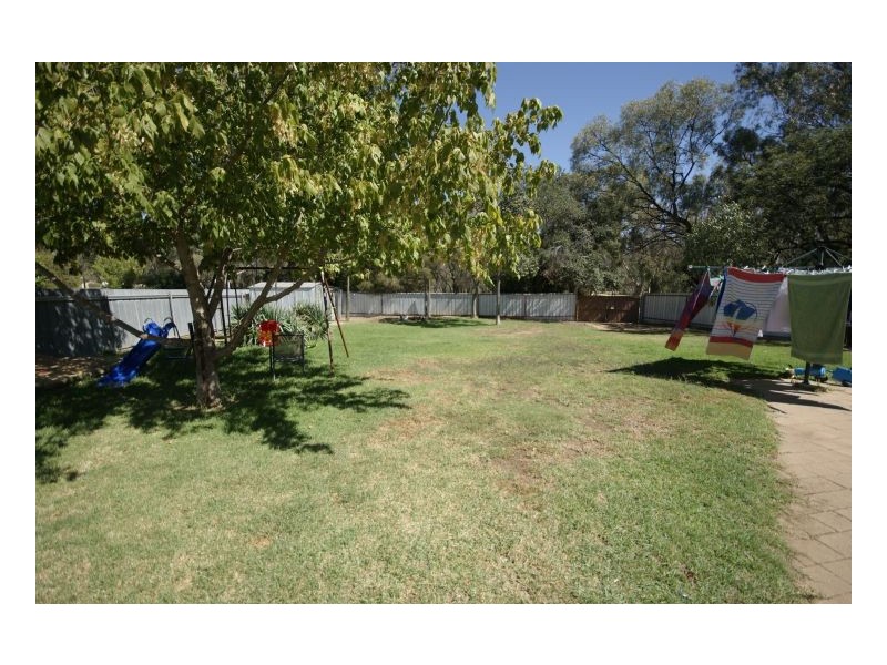 280 Victoria St, Deniliquin NSW 2710