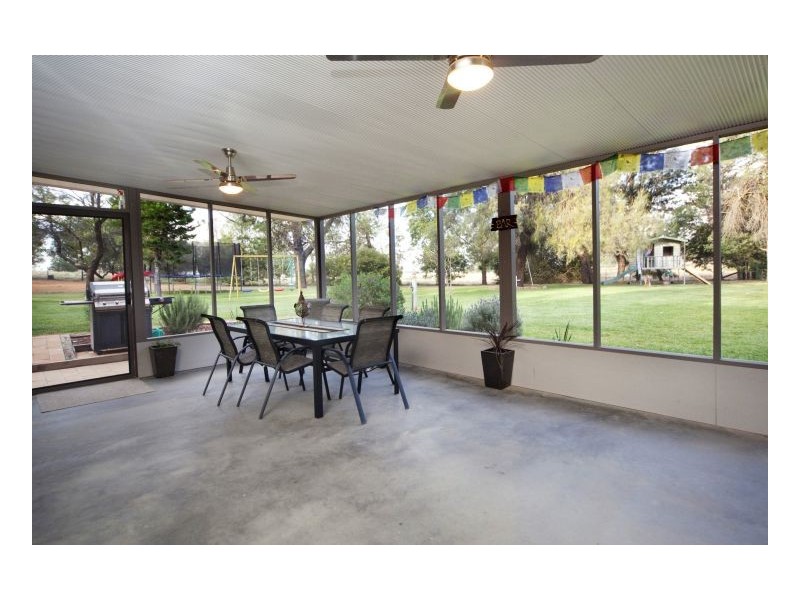 371 Todds Rd, Deniliquin NSW 2710