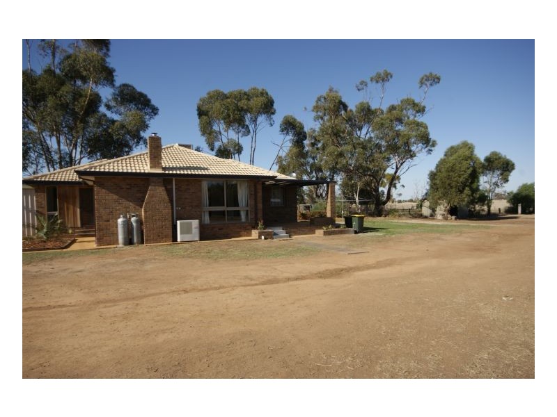 13 Forest St, Mathoura NSW 2710