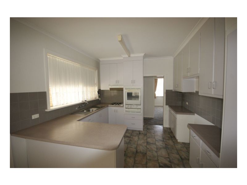 247 River Street, Deniliquin NSW 2710