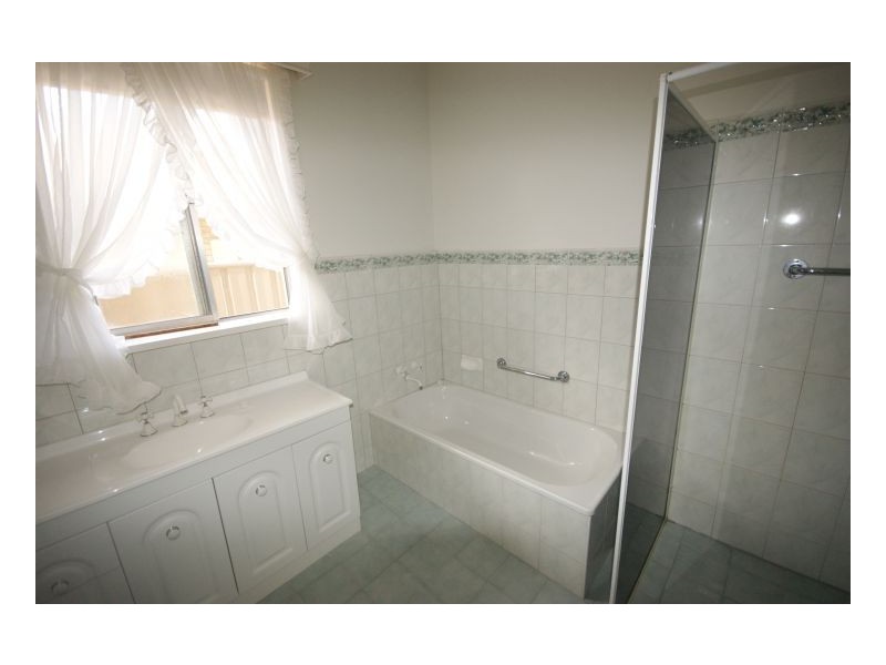 247 River Street, Deniliquin NSW 2710