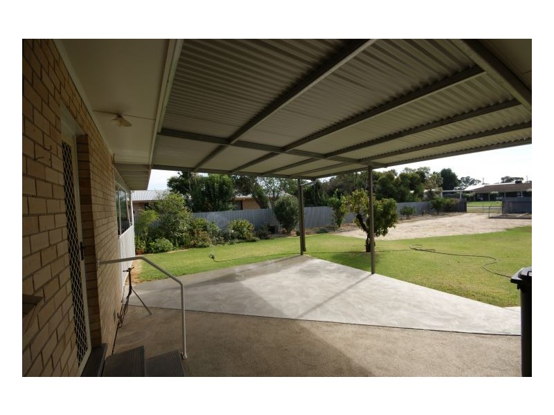 247 River Street, Deniliquin NSW 2710