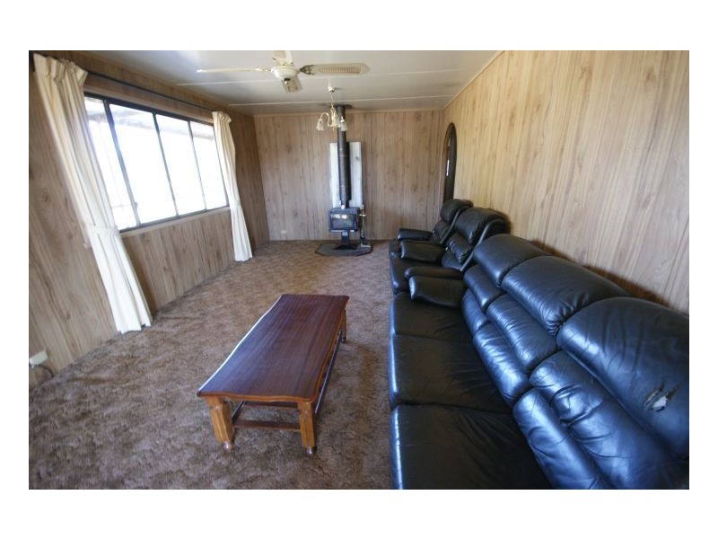 8 Lang St, Wanganella NSW 2710