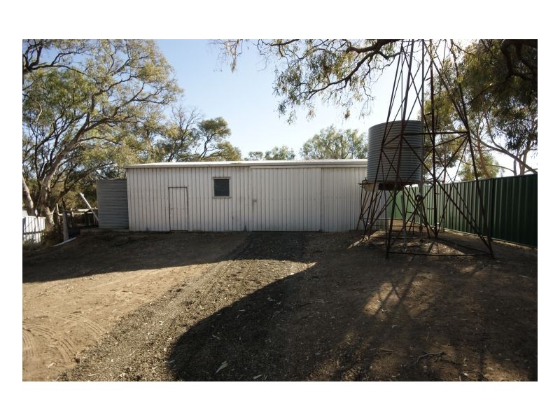 8 Lang St, Wanganella NSW 2710