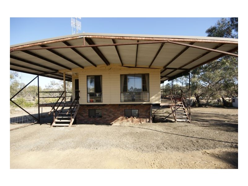 8 Lang St, Wanganella NSW 2710