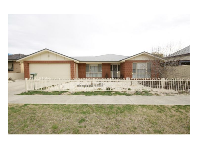 428 Cressy Street, Deniliquin NSW 2710