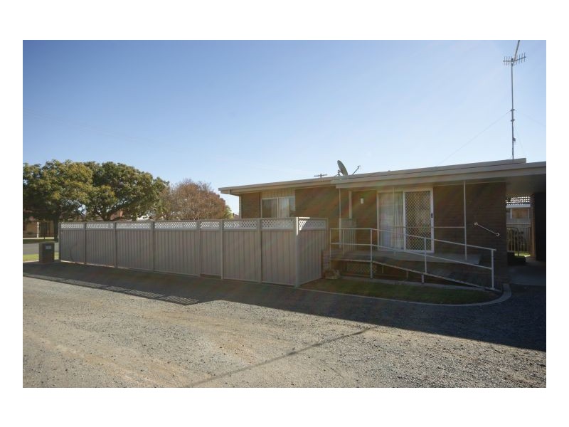 1/431 Harfleur Street, Deniliquin NSW 2710