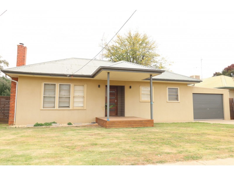 89 Russell St, Deniliquin NSW 2710