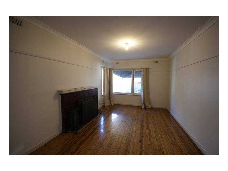 494 Poictiers Street, Deniliquin NSW 2710