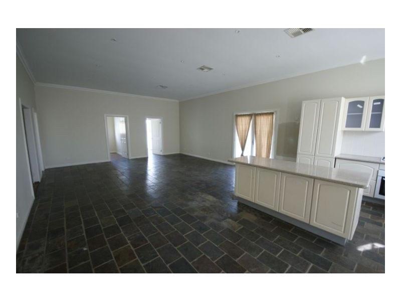 276 Harfleur St, Deniliquin NSW 2710