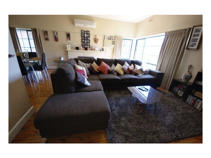 318 Wood St, Deniliquin NSW 2710