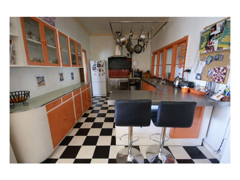 318 Wood St, Deniliquin NSW 2710