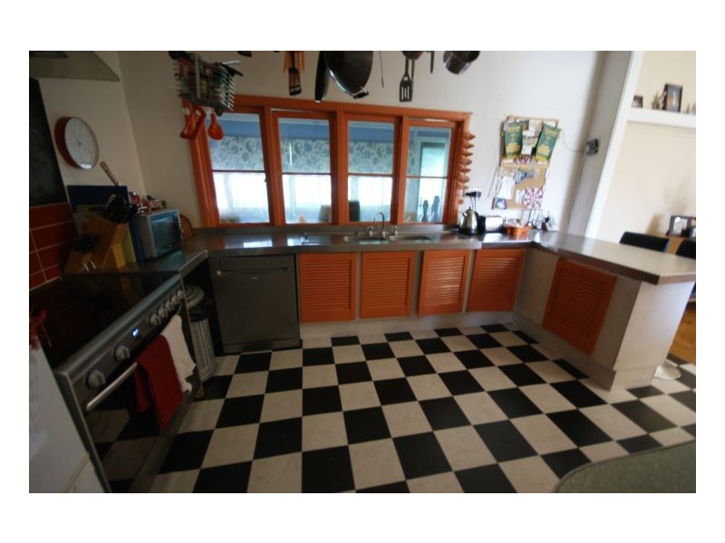 318 Wood St, Deniliquin NSW 2710